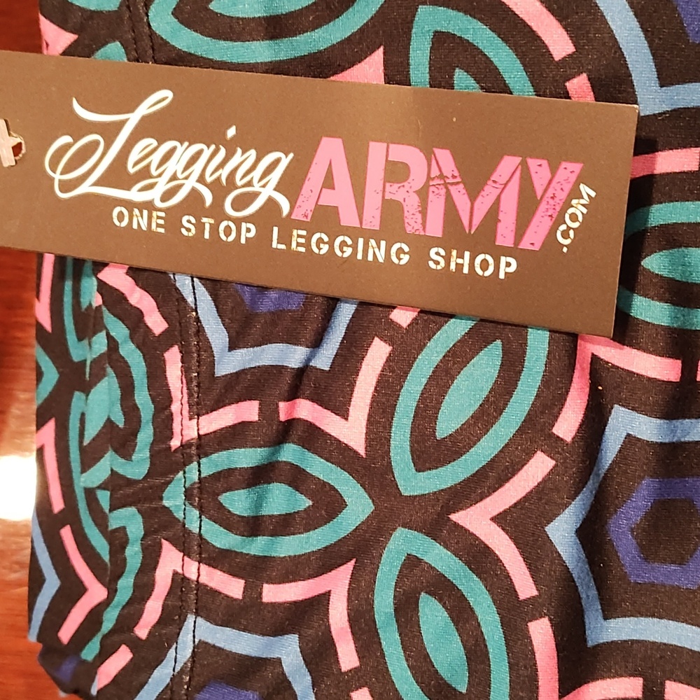 NWT Legging Army one size mandela print leggings
